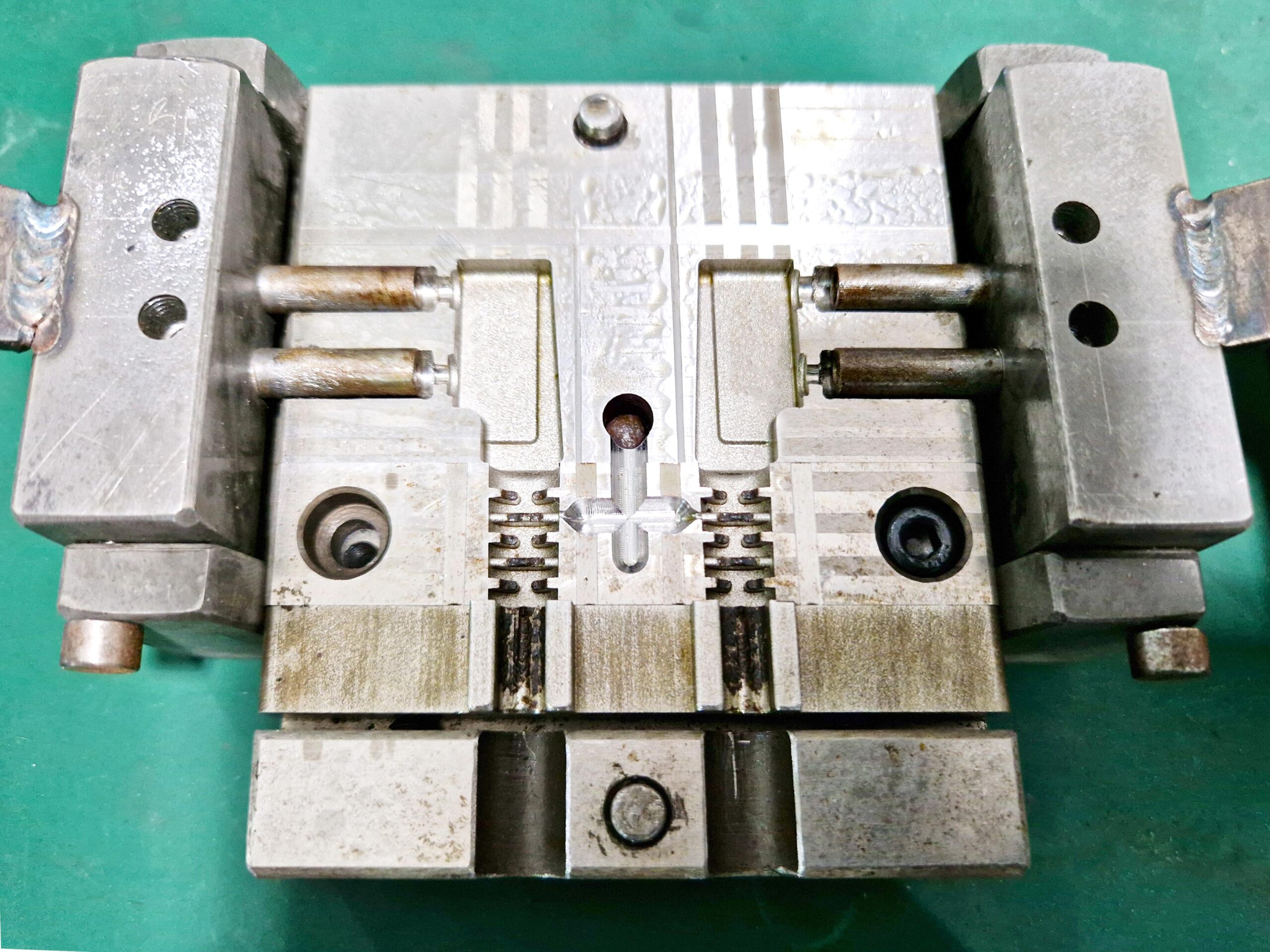 Precision Injection Mould for Small Components.
